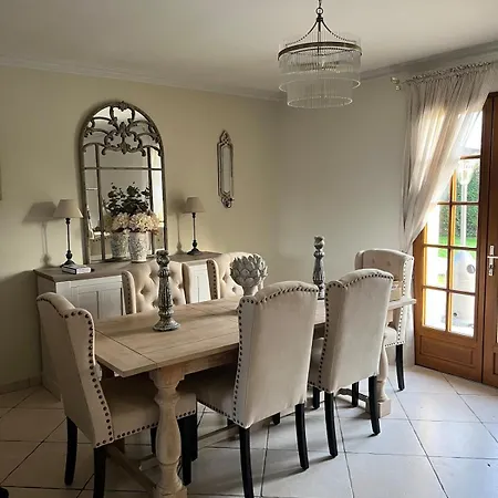 Rose Villa